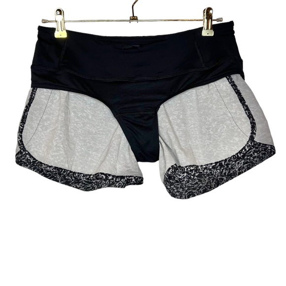 LULULEMON Run Times Short in Iced Wave. Size 6 - Picture 8 of 15